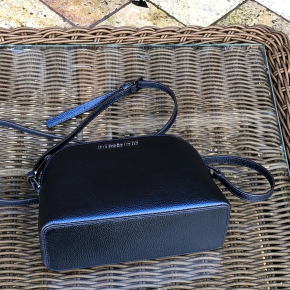 NWT Michael Kors crossbody leather - Picture 7 of 7